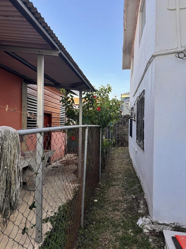 EL REY MOTEL & RESTAURANT