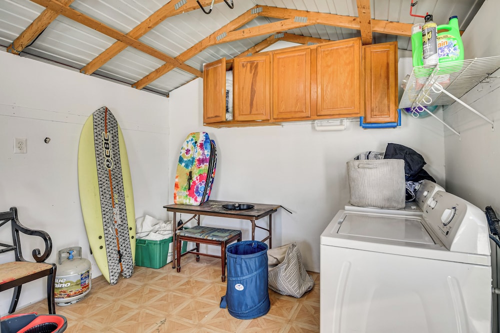 Walk to Ocean! Home w/ Large Yard in Ormond Beach