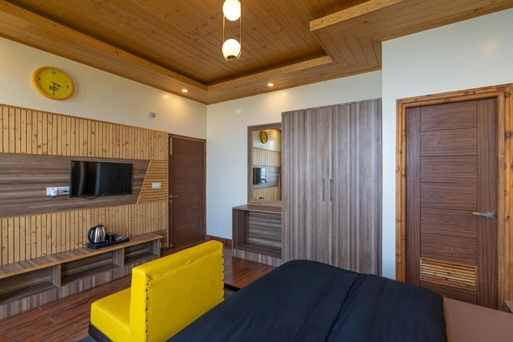The Hosteller Kufri, Shimla