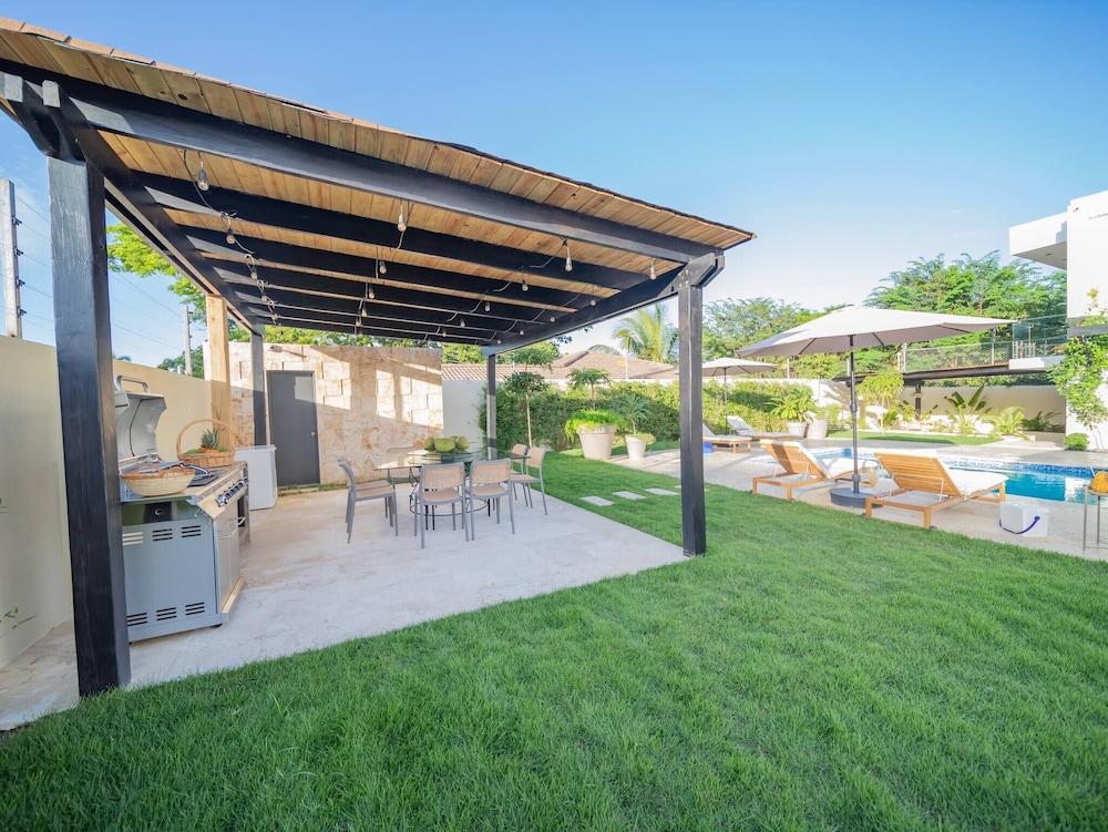 ¡ Luxurious Brand New Listed Villa With 5 Br- 5 Bt In Sosua ! view 3