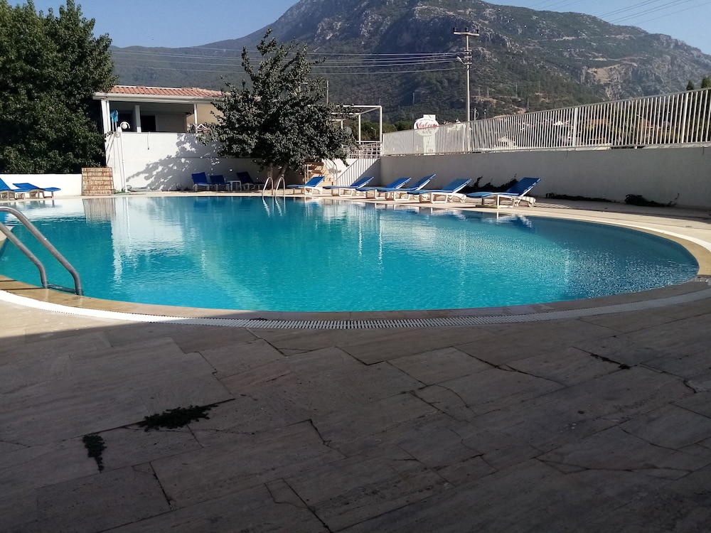 Mediterranean Apart Otel - Image 24