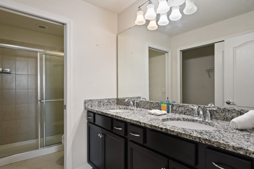 5-br Townhouse With Pool, Games, Disney