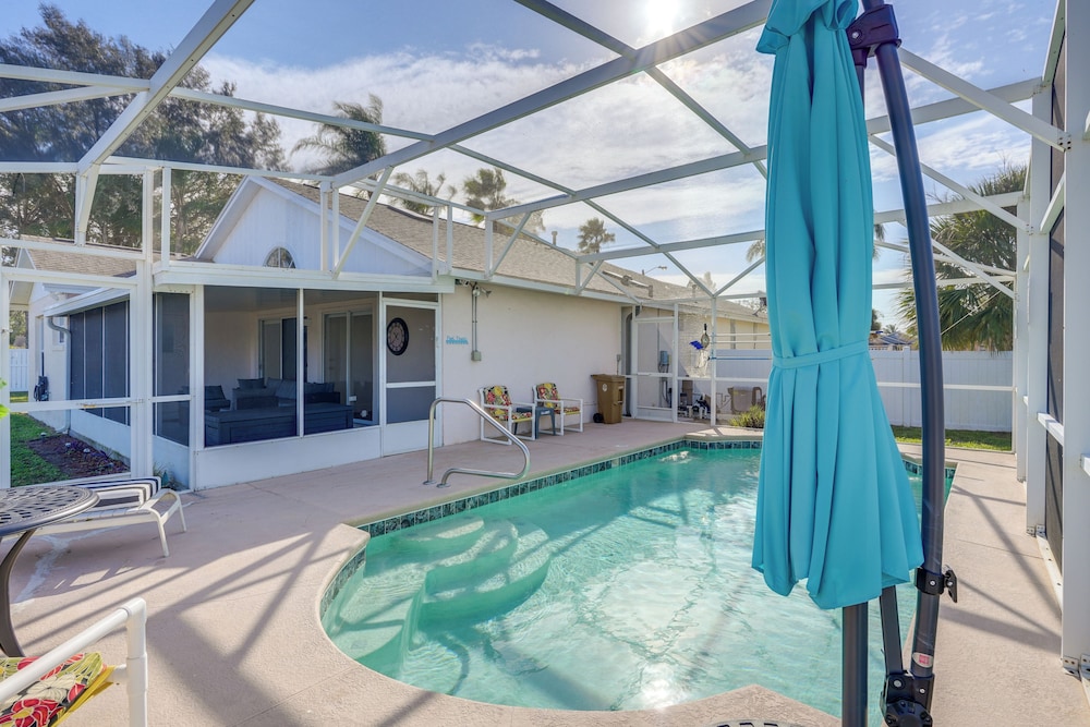 6 Mi to Disney World: Home w/ Large Yard!