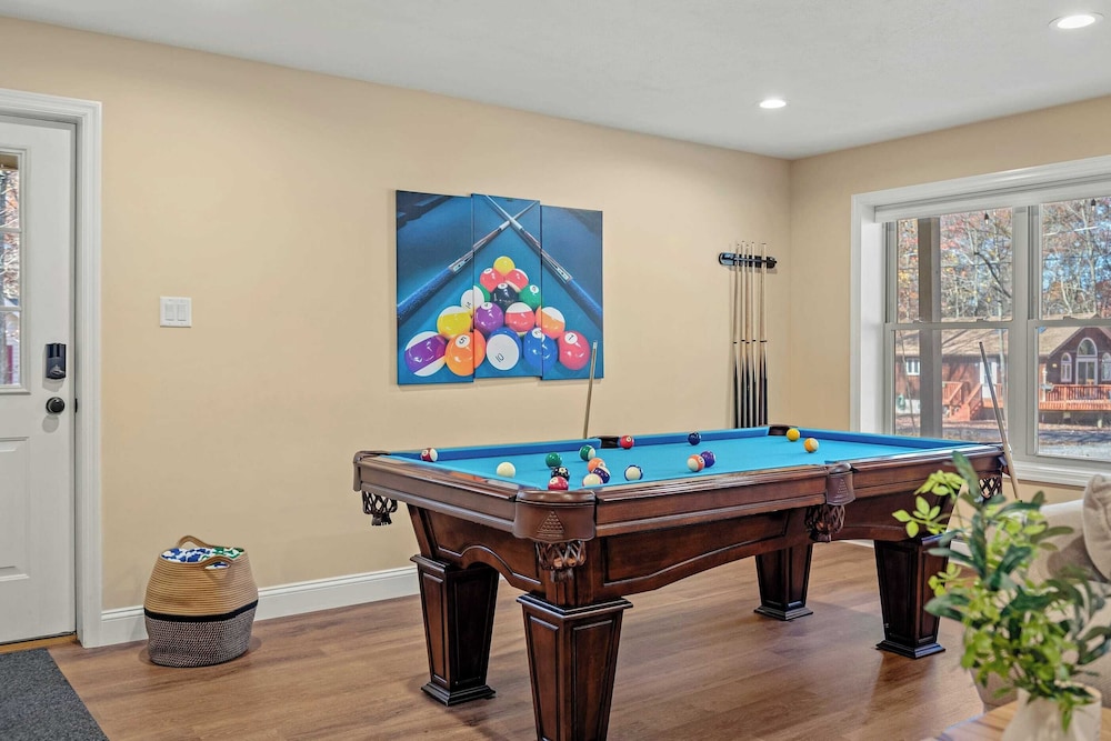 Stephen Way by Avantstay Hot Tub + Game Room Albrightsville