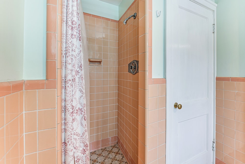 Near Lake & Wineries: Spacious Union Springs Home!