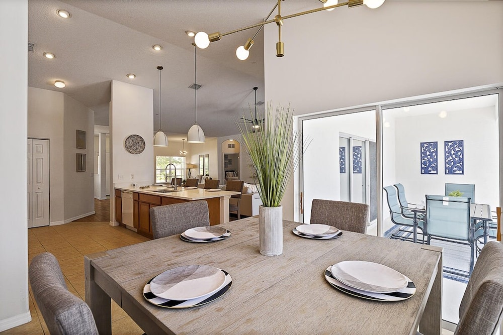 Stunning 4BR Home Fenced Yard Heated Pool