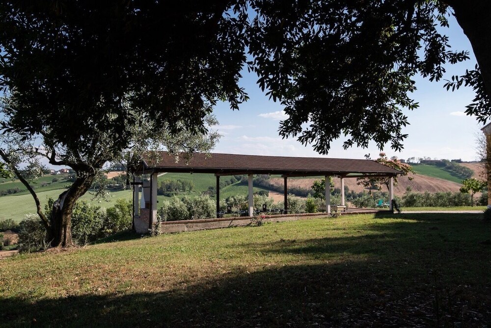 Mimosa Apartment in Historic Villa With Pool and air Cond in Senigallia