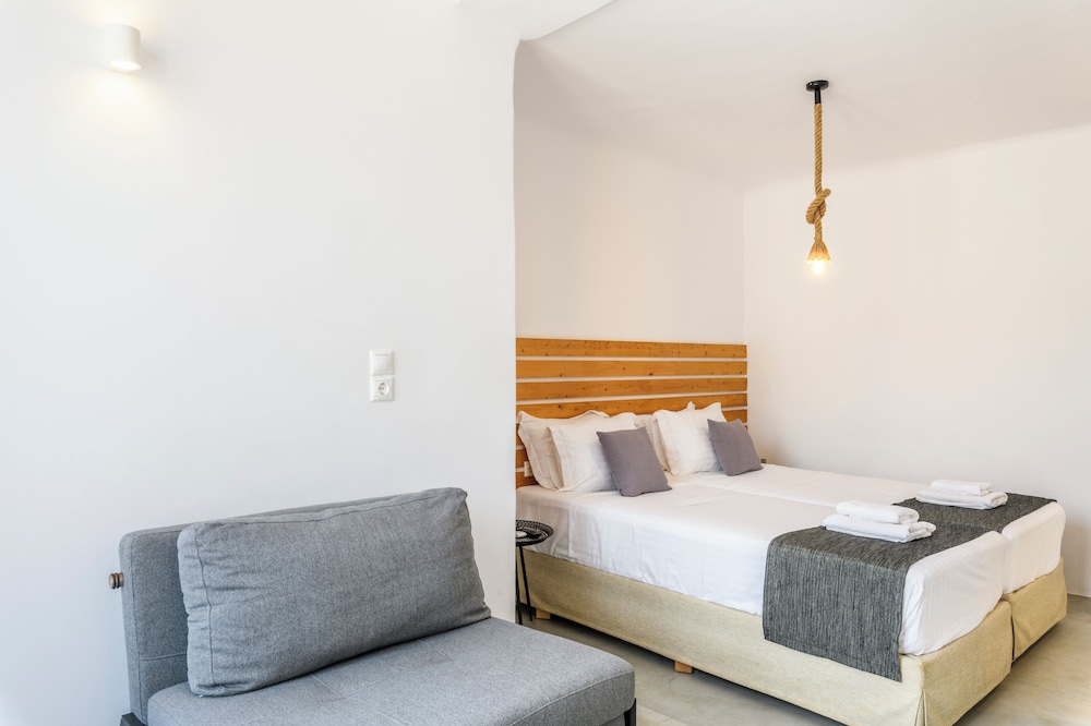 Mykonist Merchia Beach Villas & Suites