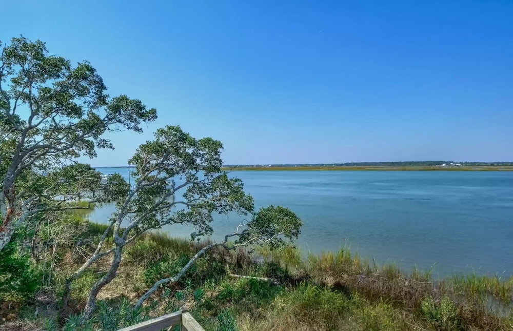 The Hydeaway by Topsail Realty