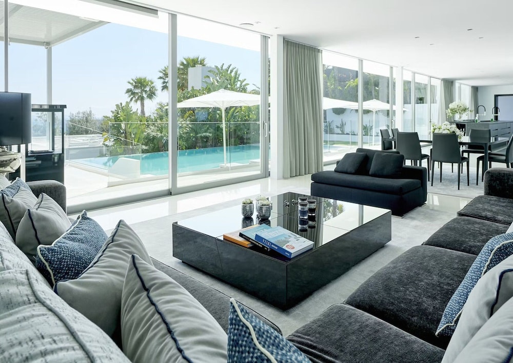 Stylish Villa Near Ibiza Town