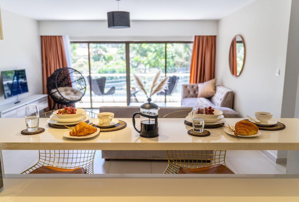 Loocid Apartments at Escada