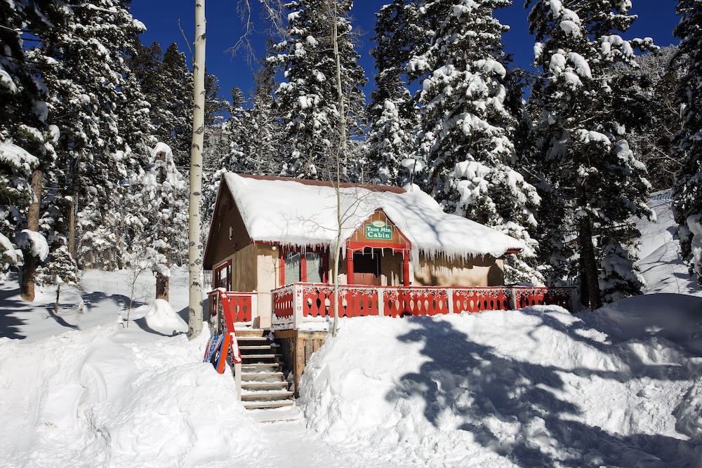 Cottam's Lodge by Alpine Village Suites
