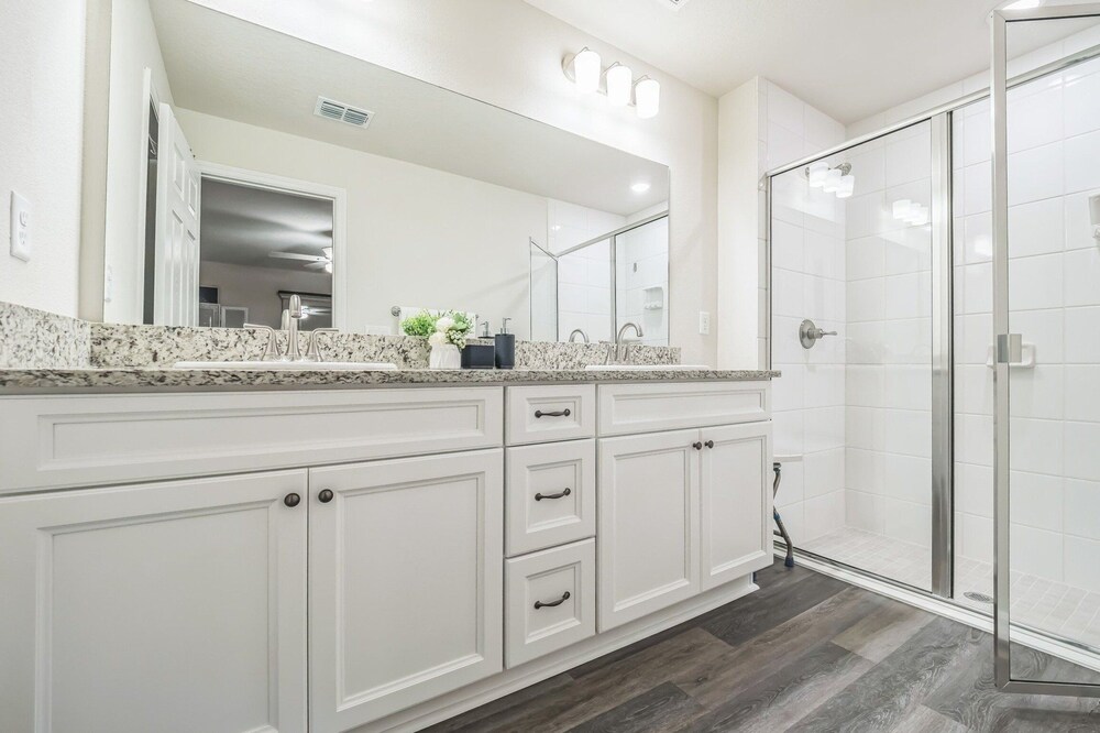 Bright & Charming 4br Home In Ocala 4 Bedroom Home