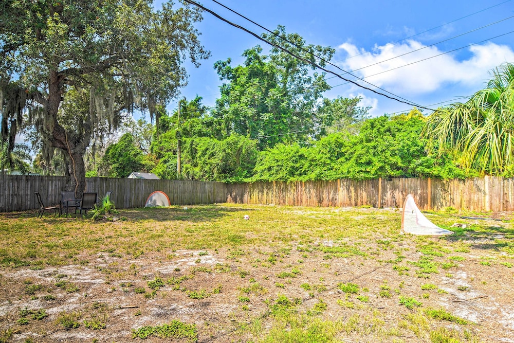 Family-friendly Clearwater Home w/ Game Room!