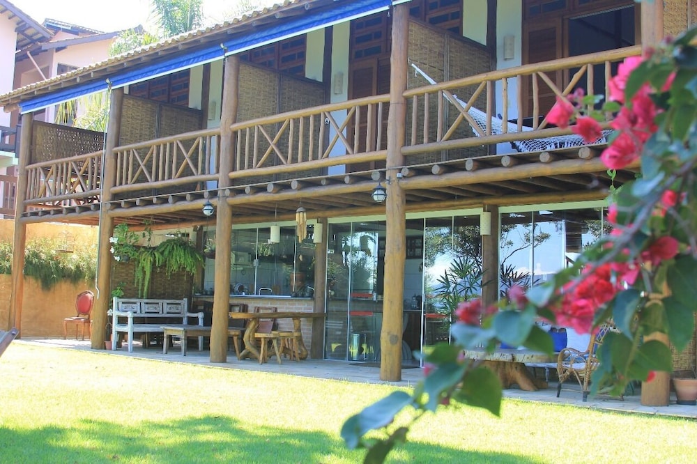 Gidu House