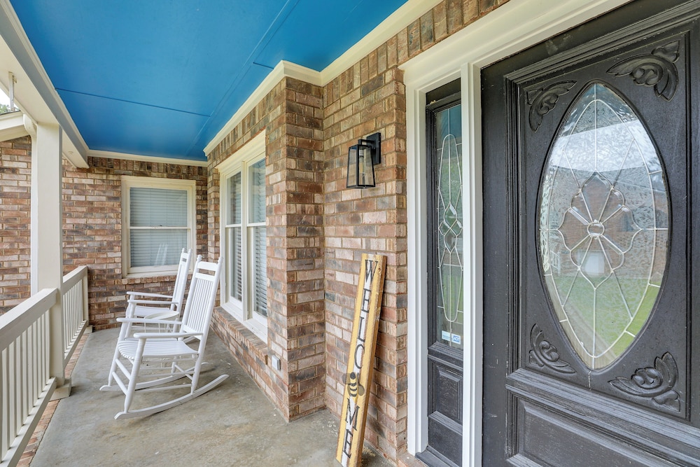 Private Dock + Pool Table: Lake Marion Getaway