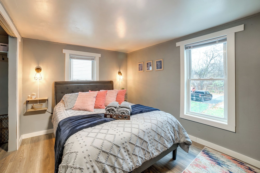 2 Mi to Saint Vincent College: Home in Latrobe