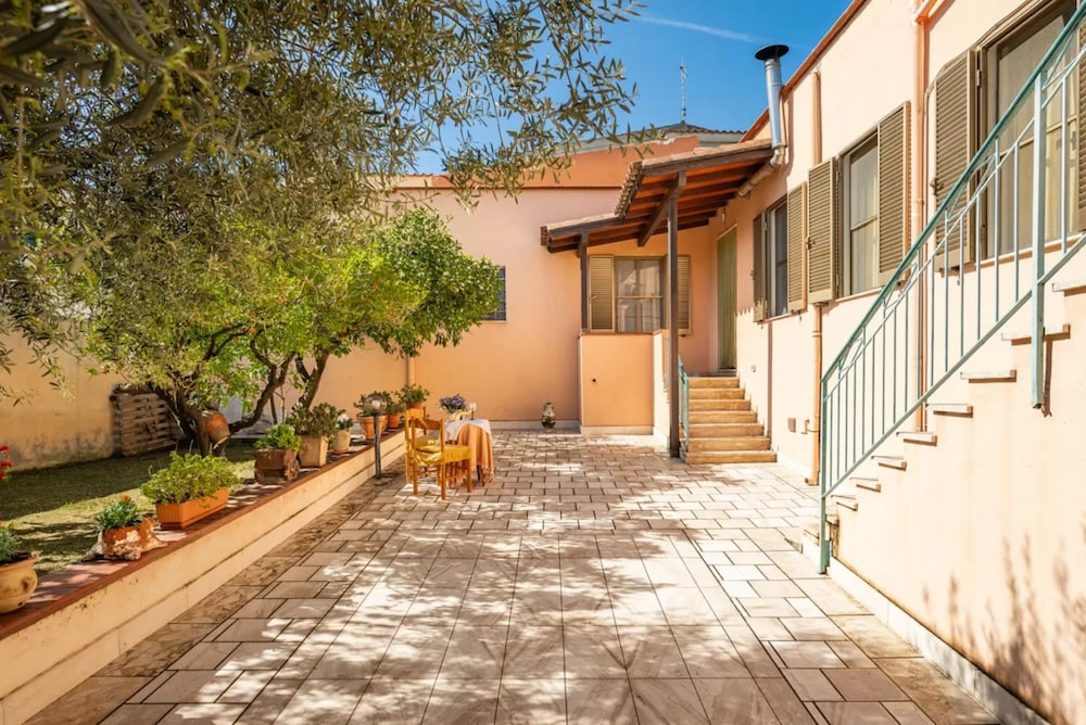 Spacious Three Room Apartment in the Heart of Orosei