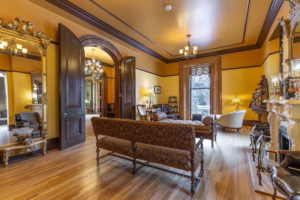 Steele Mansion