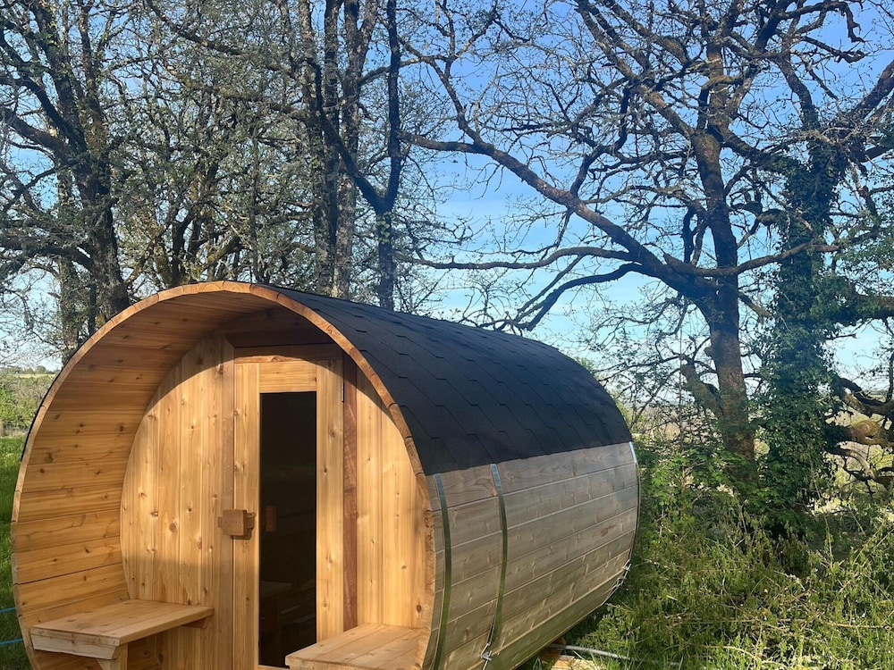 Holiday Home in Dordogne With Pool & Bubble Bath