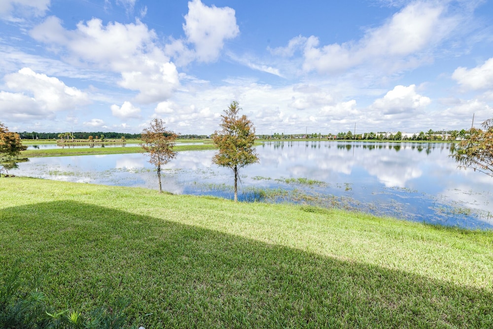 Waterview Luxury Retreat for 12!