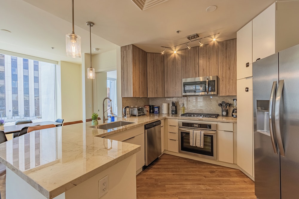 ROVE LIVING/KL - 44 Monroe