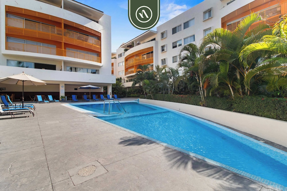Mexican 2 BR Condo in Hotel Zone - Near the Beach