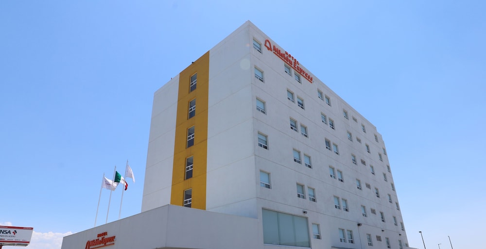 Hotel Mision Express Monterrey Aeropuerto La Fe - Property Image 12