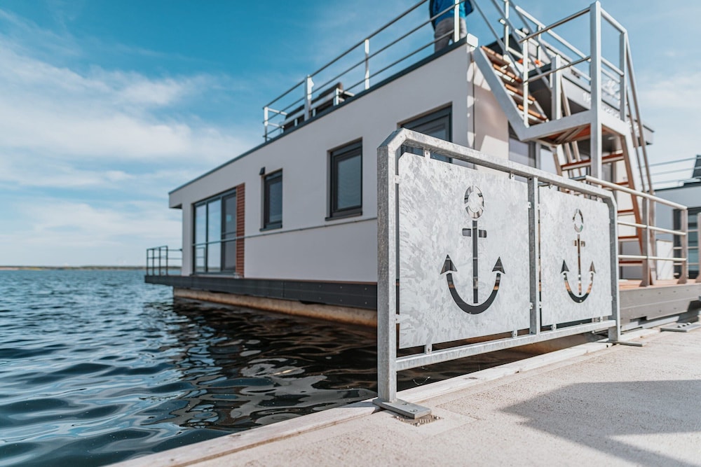 Hausboot fur 4 Personen auf dem Grabendorfer See