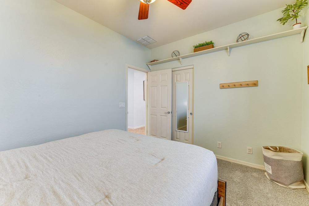 Lovely Casa Grande Home With Private Yard + BBQ view 4