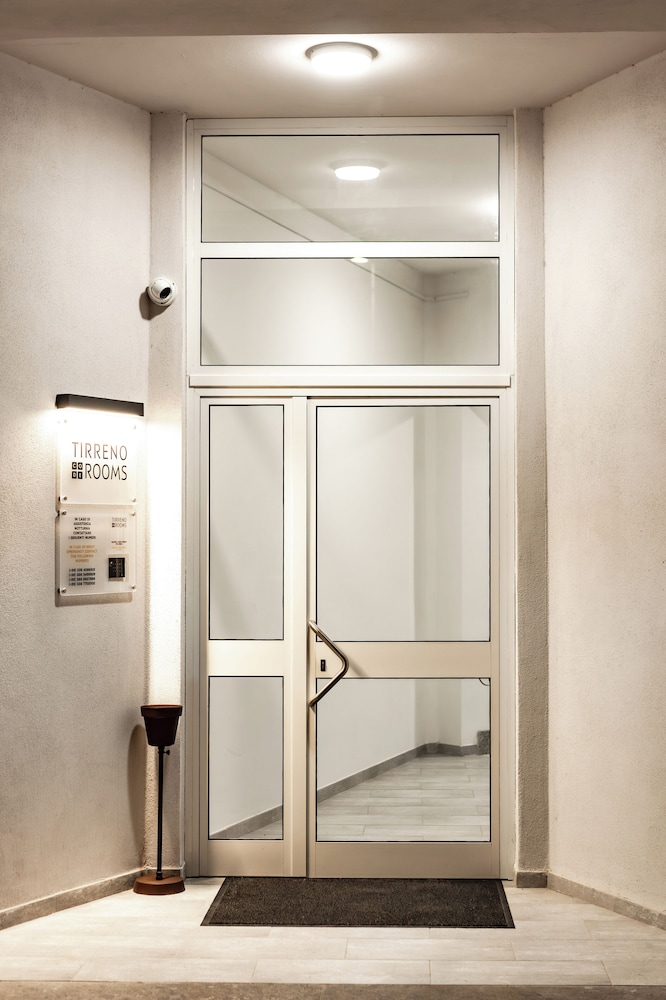 Tirreno CODE ROOMS