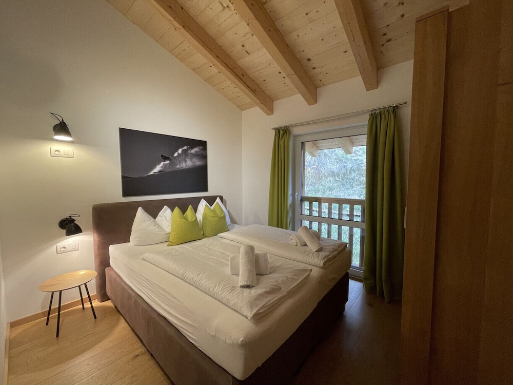 Penthouse in ski Resort in Piesendorf view 2