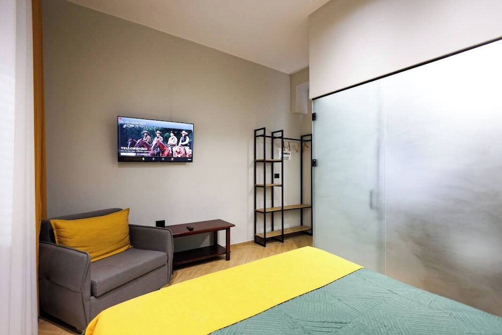 Grandstay Central 101