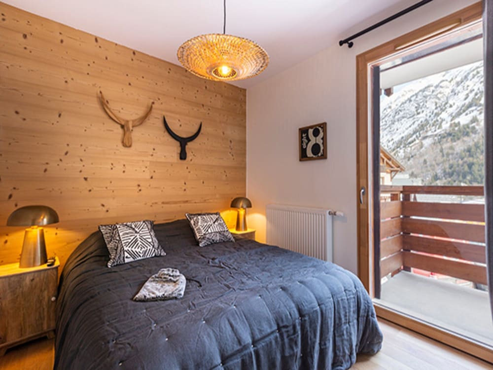 Apartment in Alpe D'huez Near Grandes Rousses
