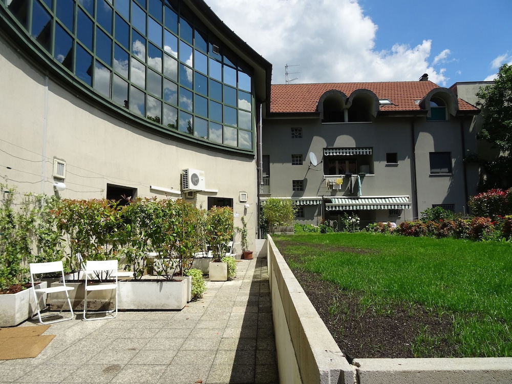 Victoria Hotels Royal Garden