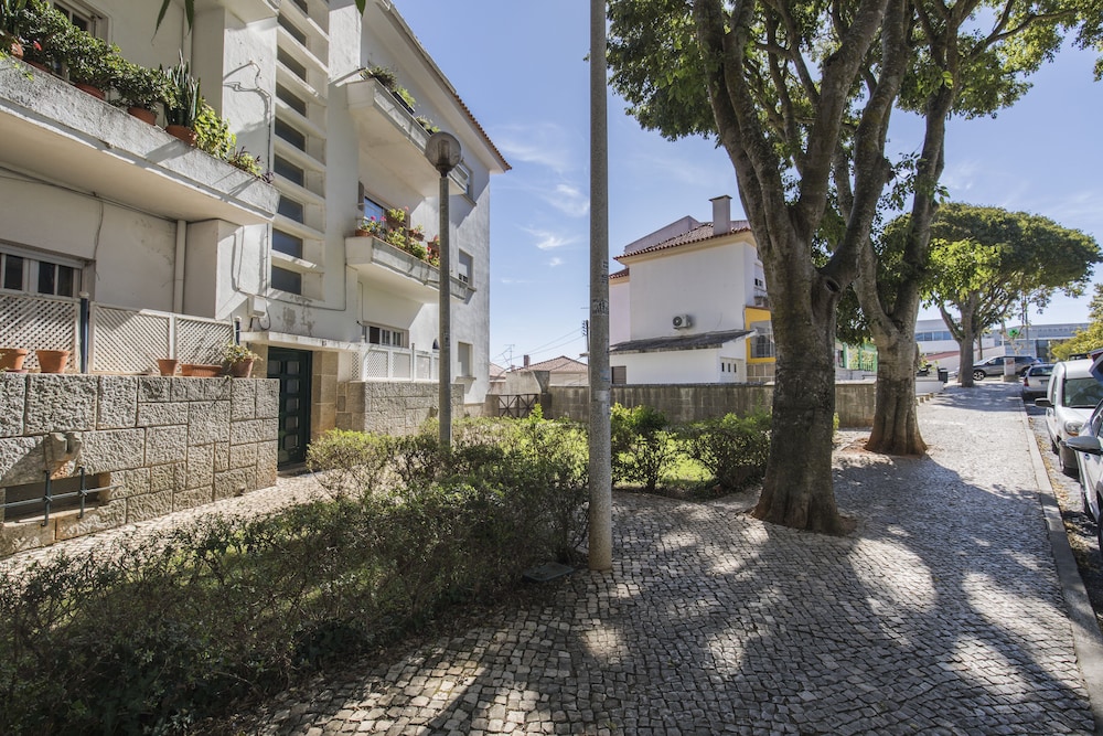 Rustic Seaview Apartment in Cascais view 2