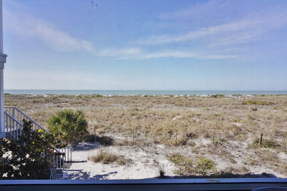 Palm Island 1 Bedroom Superior Villa by RedAwning view 2