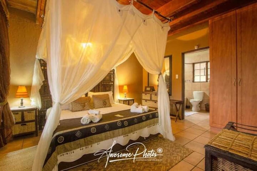 Villa - Sleeps 10 - Pool - Patio - Housekeeping