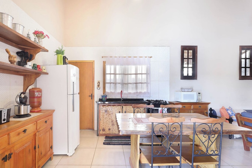 Ch Cara com Piscina Churrasq e Wifi pet Friendly