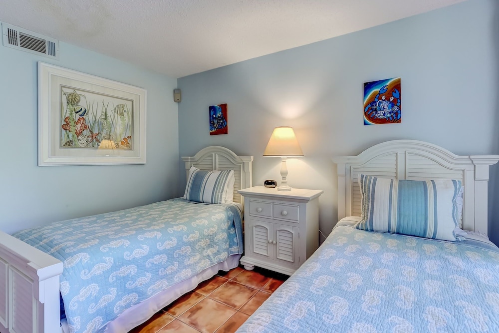 Omni Captains Court 1029 2 Bedroom Condo