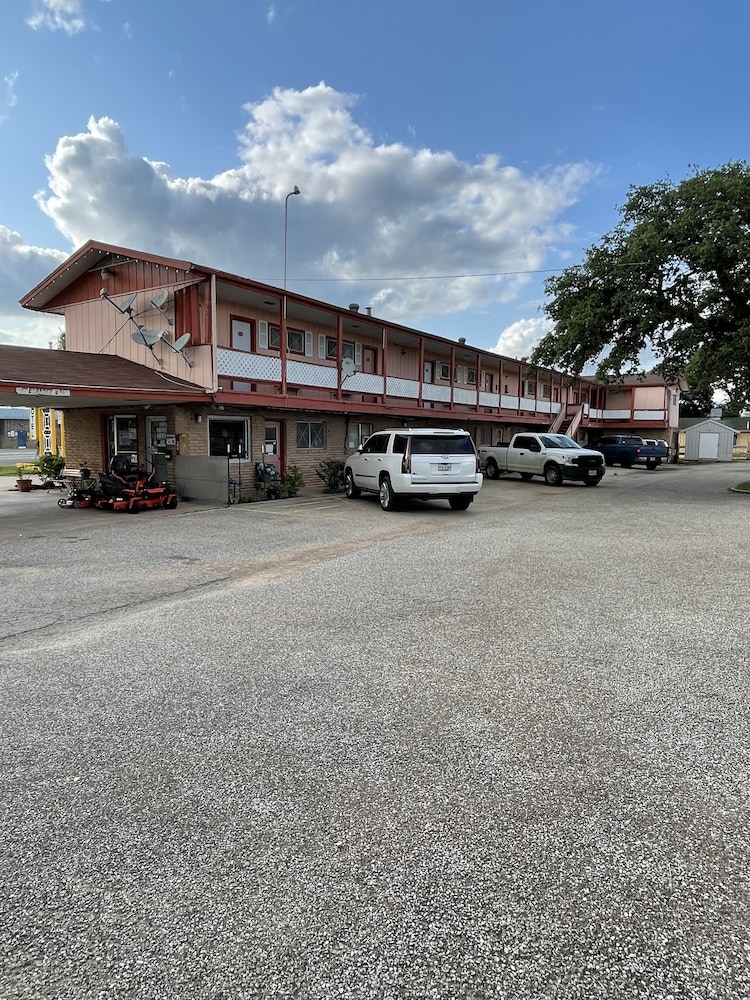 Wildflower Inn & RV Park