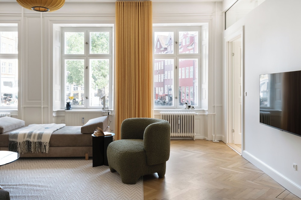 Former Dukes Residence - 4 bedrooms - 2 bathrooms