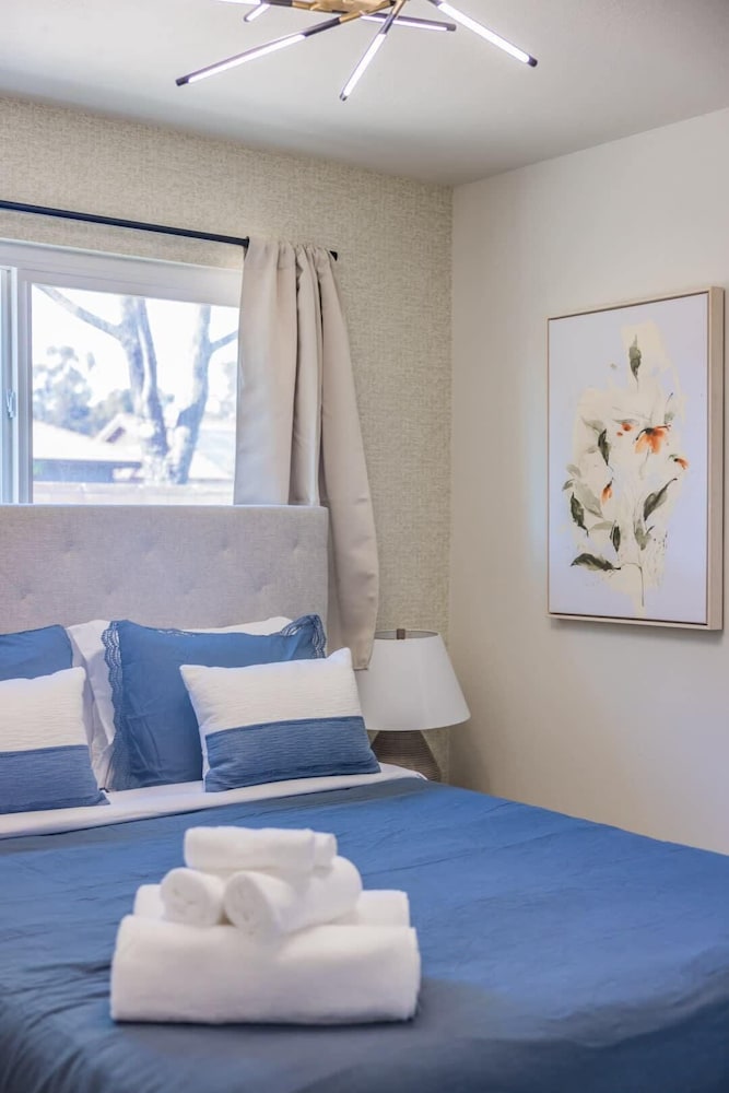 @ Marbella Lane - Vibrant & Chic Designer Home