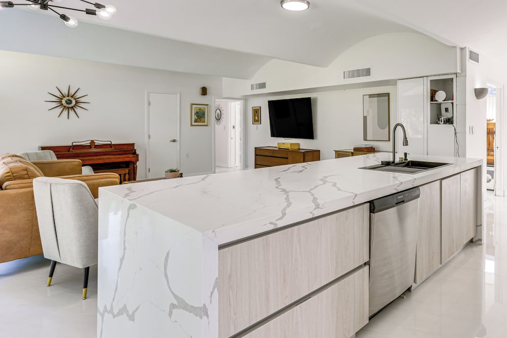 2 Mi to Fsu: Unique Home w/ Patio & Spacious Yard