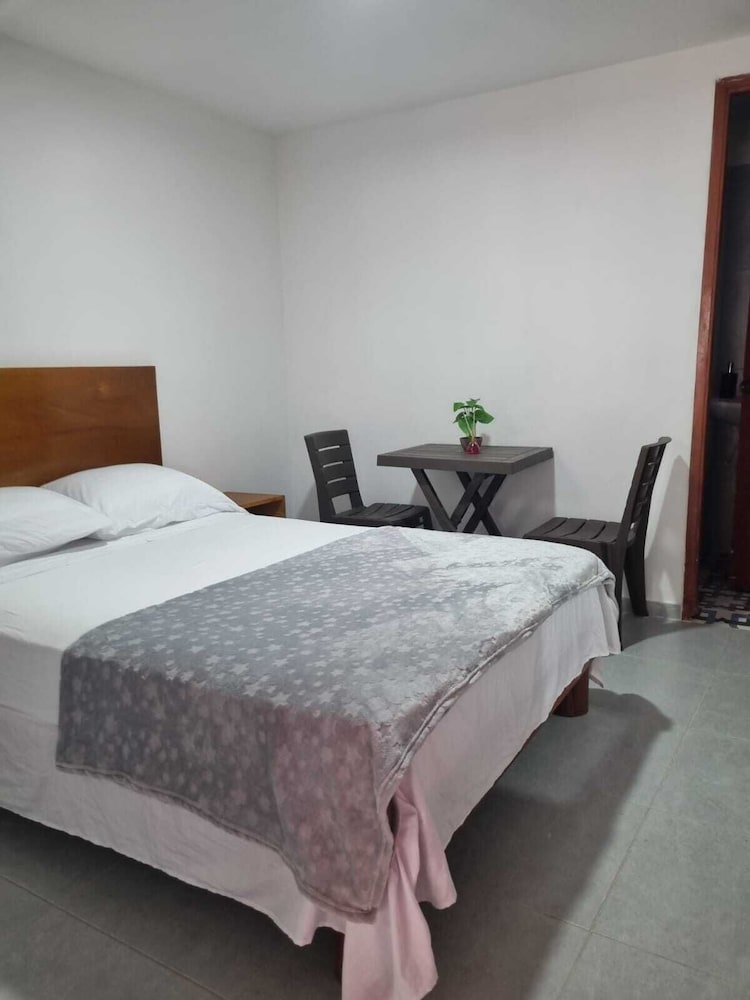 LAS CASCADAS HOSTEL TAYRONA