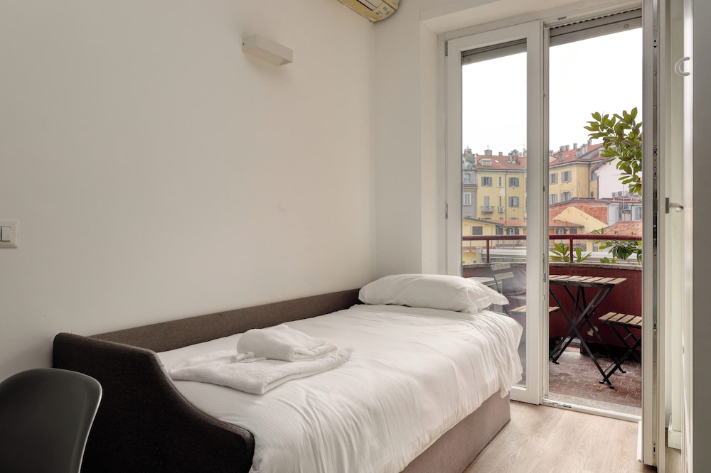 JOIVY Cosy Studio with Balcony photo 2
