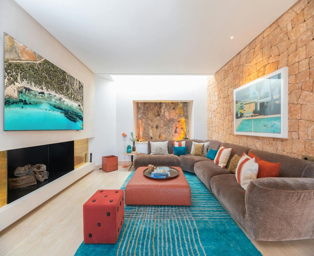 Appealing Villa Near Ibiza Town