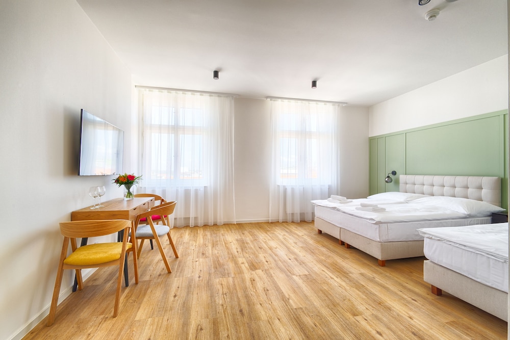 LUMA TERRA PRAGUE