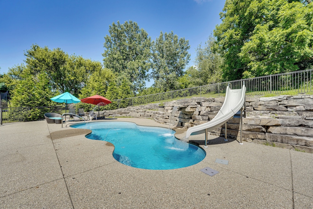 Spacious Family Getaway: 8 Mi to Main St Ann Arbor