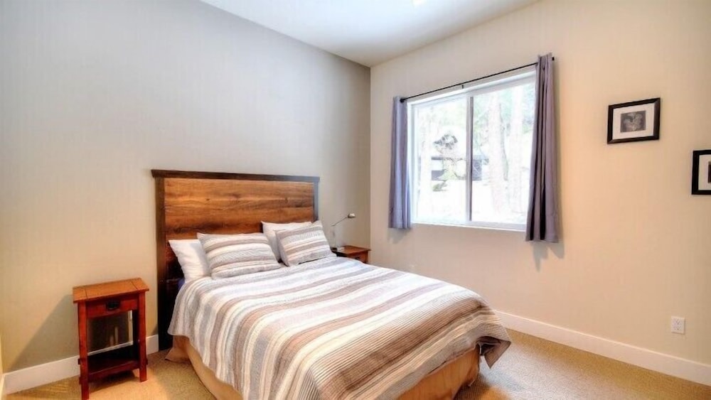 Scenic Wonders Eureka 3 Bedrooms view 3